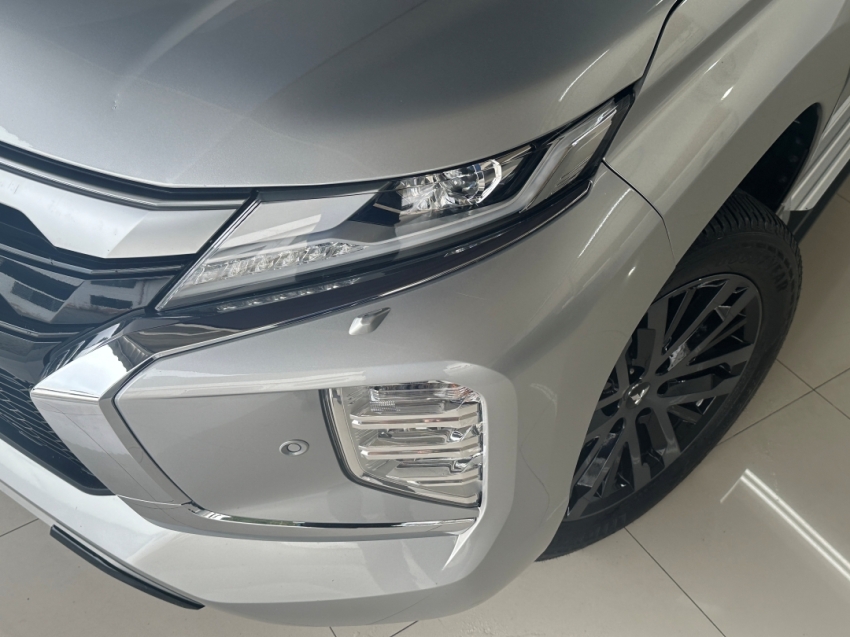 mitsubishi pajero sport legend 2024