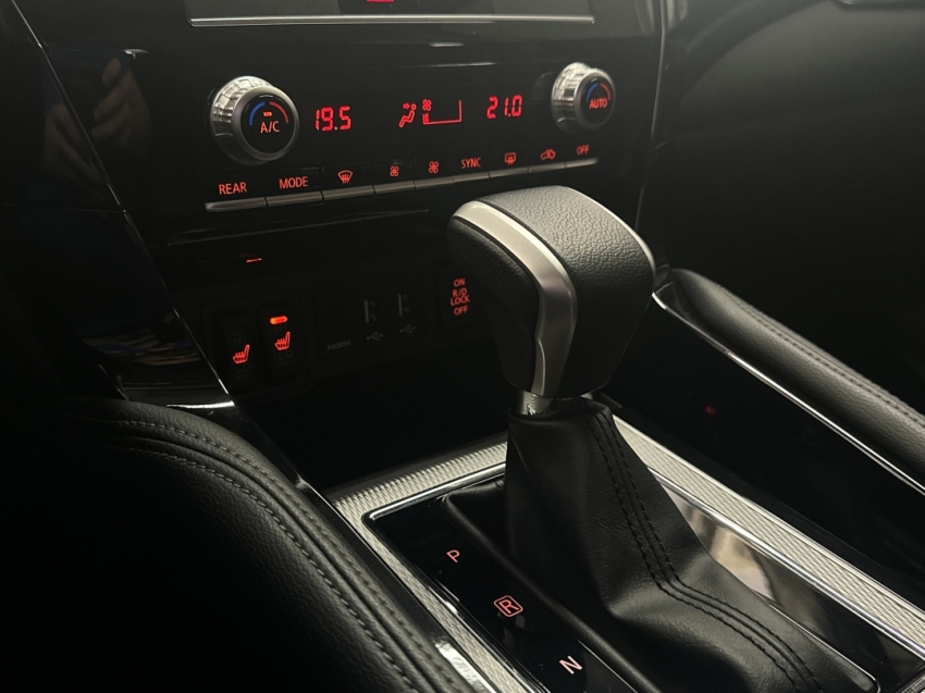 mitsubishi pajero sport legend 2024