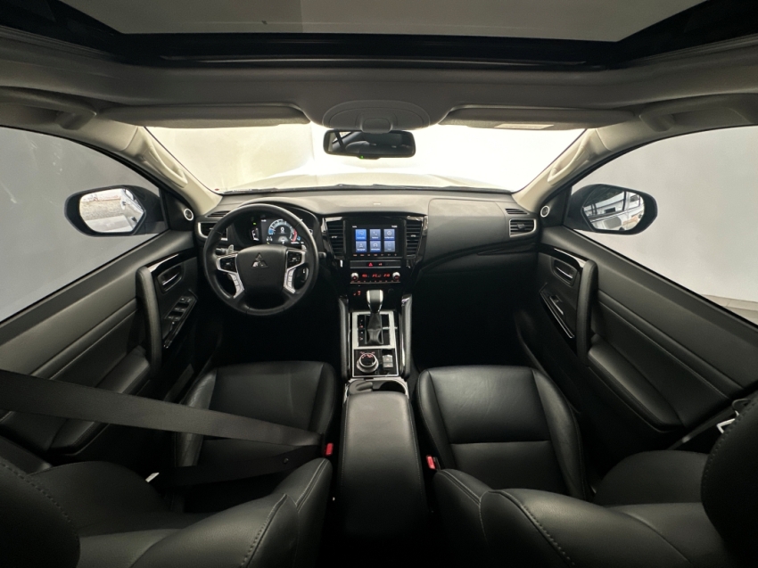 mitsubishi pajero sport legend 2024