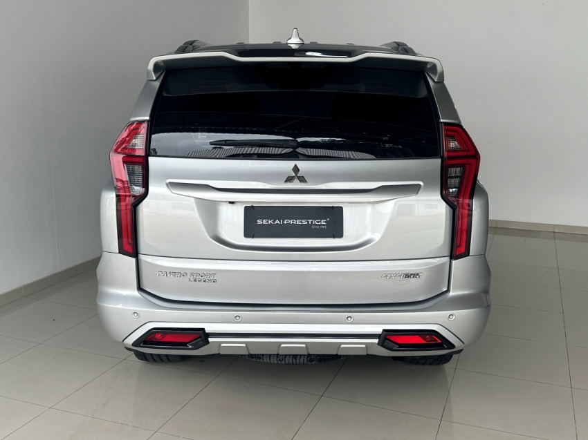 mitsubishi pajero sport legend 2024