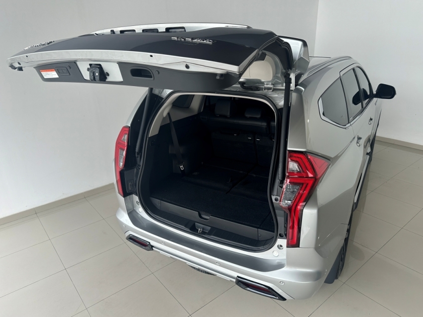 mitsubishi pajero sport legend 2024