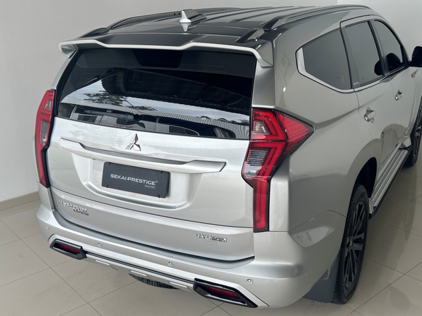 mitsubishi pajero sport legend 2024