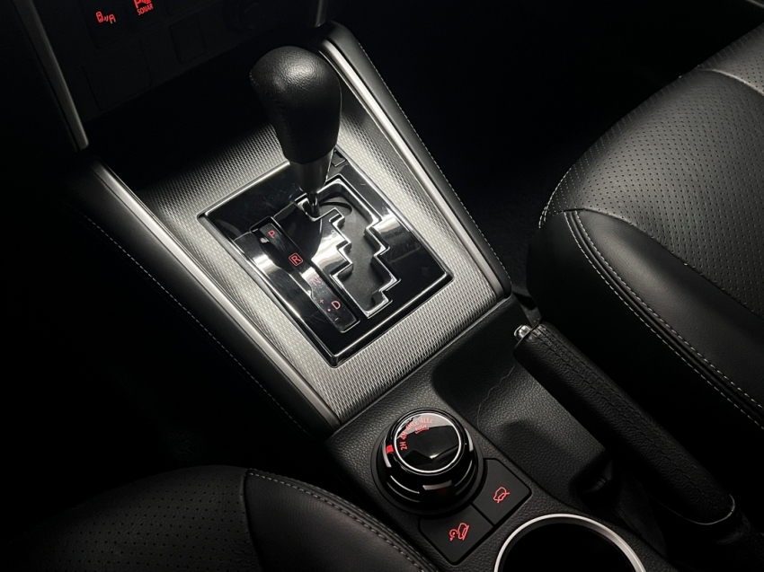 mitsubishi l200 triton sport hpes 2025