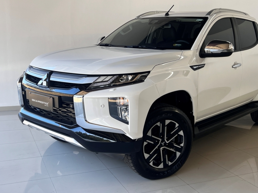 mitsubishi l200 triton sport hpes 2025