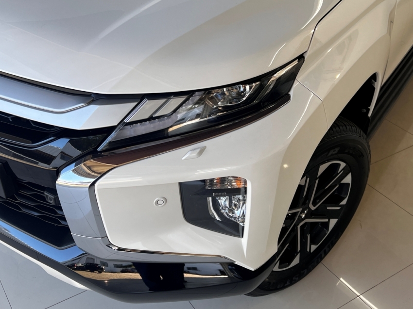 mitsubishi l200 triton sport hpes 2025