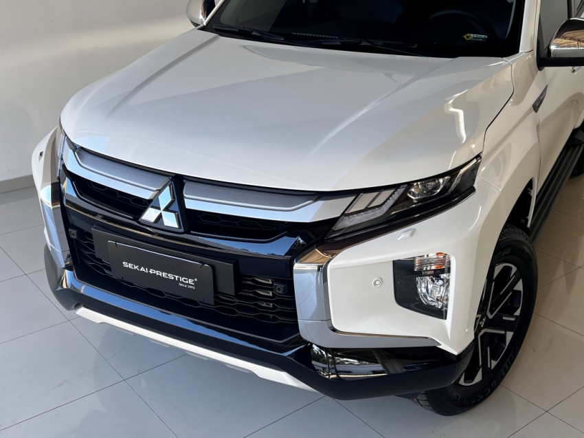 mitsubishi l200 triton sport hpes 2025