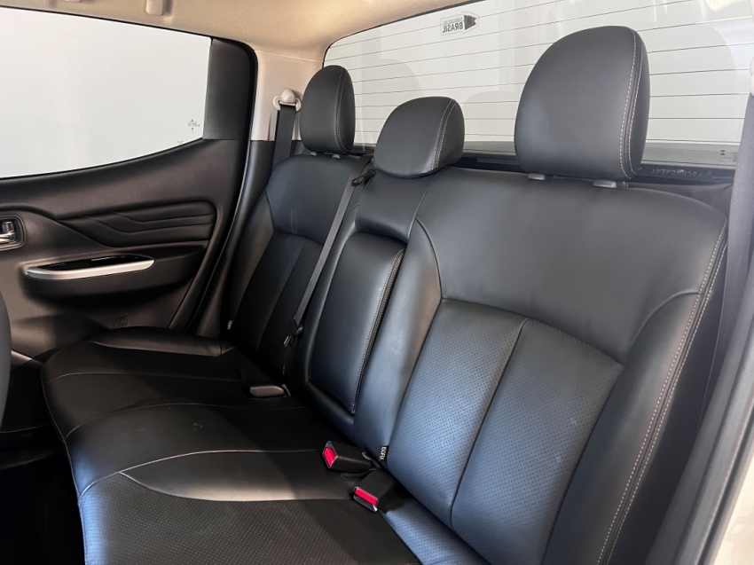 mitsubishi l200 triton sport hpes 2025