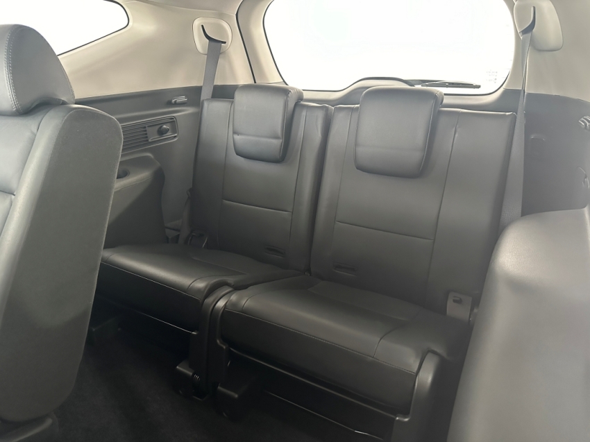 mitsubishi pajero sport hpes 2024