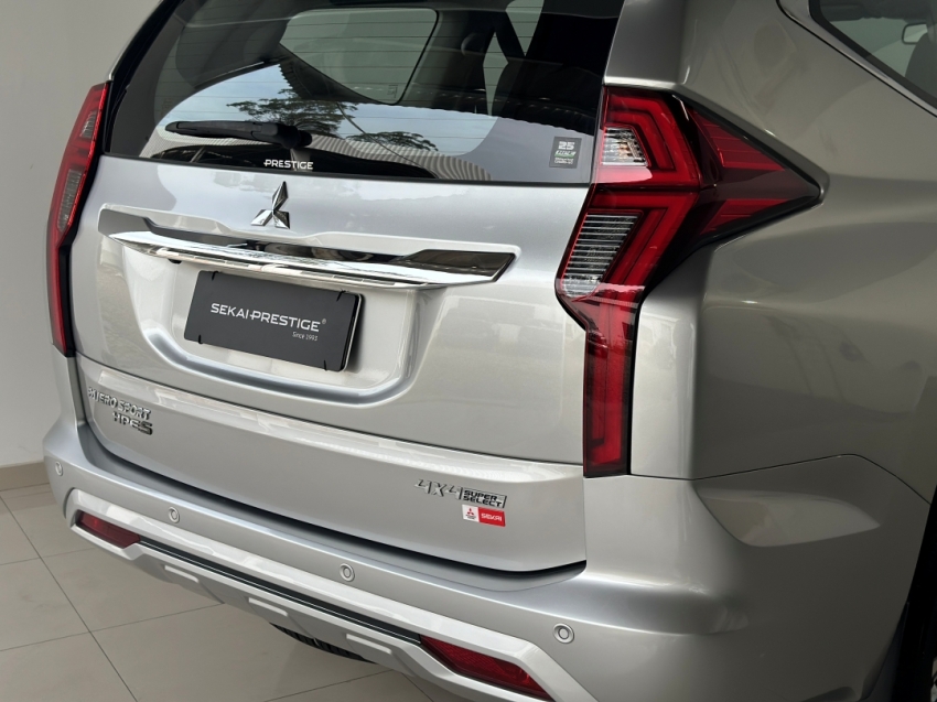 mitsubishi pajero sport hpes 2024