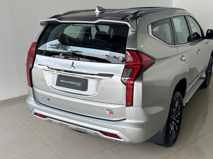 mitsubishi pajero sport hpes 2024