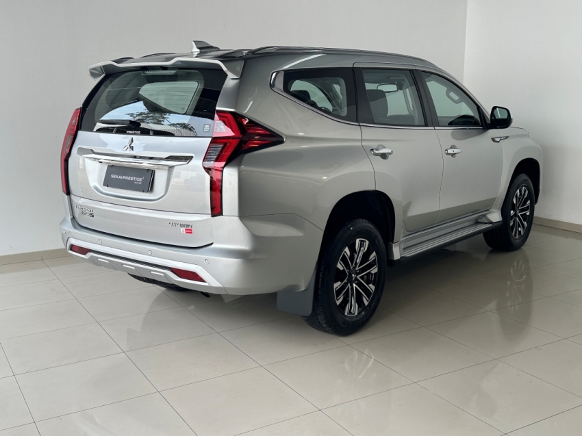mitsubishi pajero sport hpes 2024