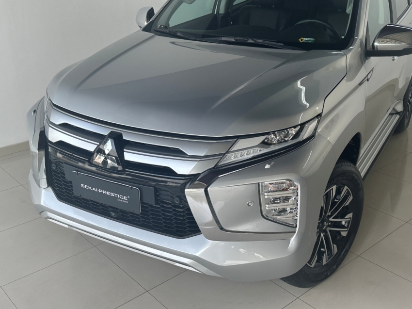 mitsubishi pajero sport hpes 2024