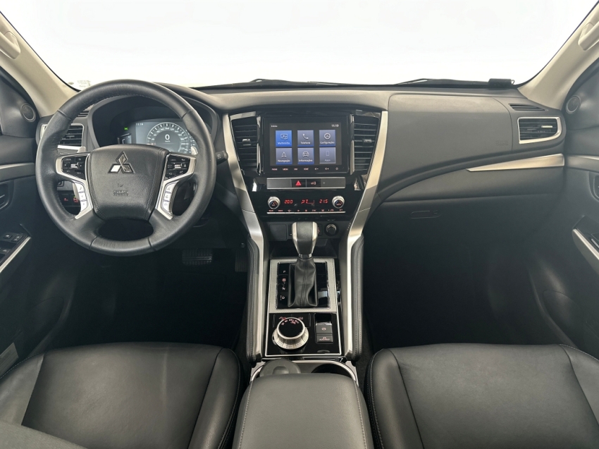 mitsubishi pajero sport hpes 2024