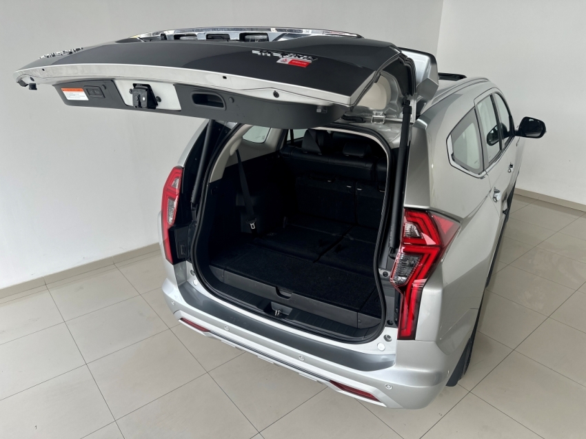 mitsubishi pajero sport hpes 2024