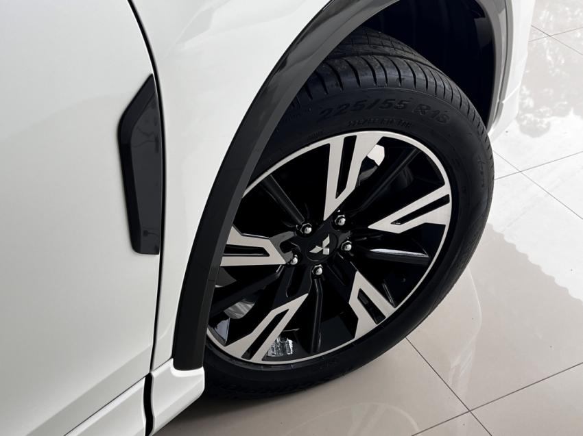 mitsubishi eclipse cross hpes 2025