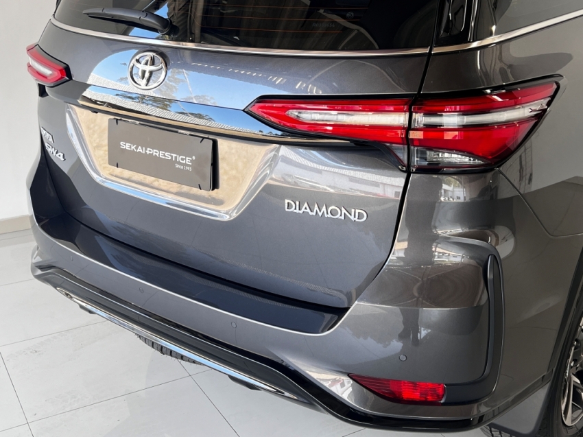toyota hilux sw4 diamond 2024