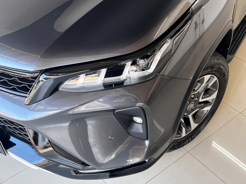 toyota hilux sw4 diamond 2024