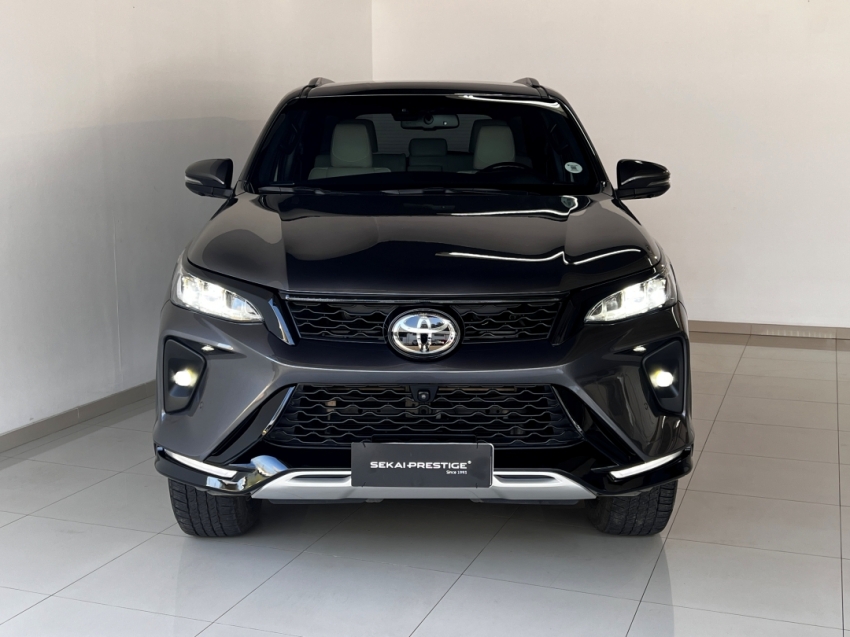 toyota hilux sw4 diamond 2024