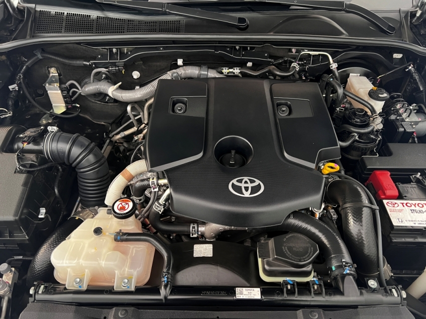toyota hilux sw4 diamond 2024