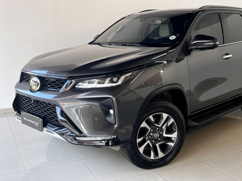 toyota hilux sw4 diamond 2024