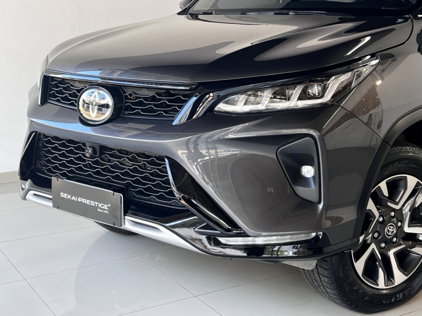 toyota hilux sw4 diamond 2024