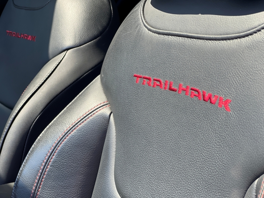jeep renegade trailhawk
