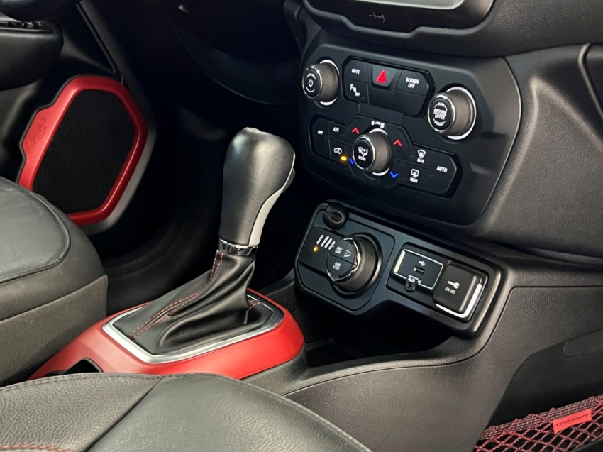 jeep renegade trailhawk