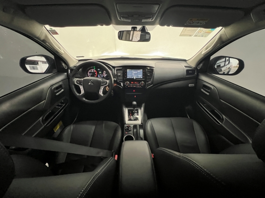 mitsubishi l200 triton sport outdoor plus 2025
