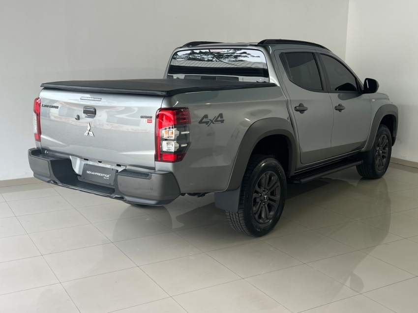 mitsubishi l200 triton sport outdoor plus 2025