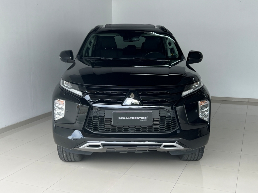 mitsubishi pajero sport legend black 2024