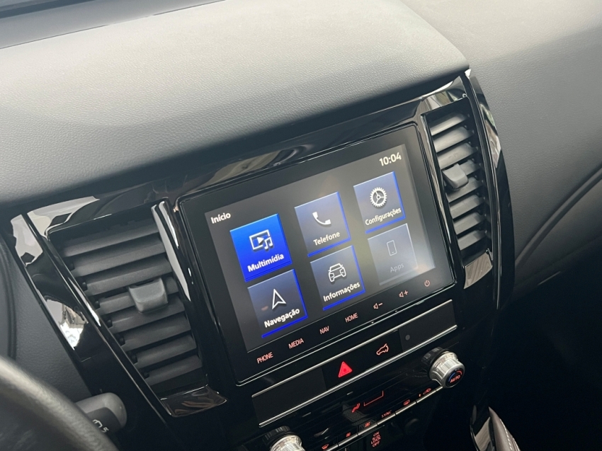 mitsubishi pajero sport legend black 2024