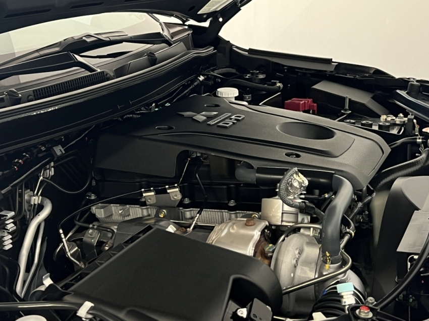 mitsubishi l200 triton sport outdoor plus 202526