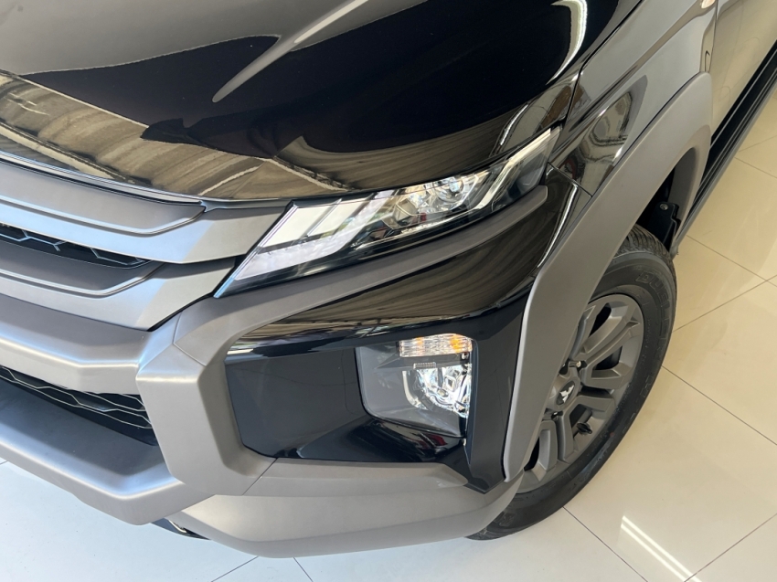 mitsubishi l200 triton sport outdoor plus 202529