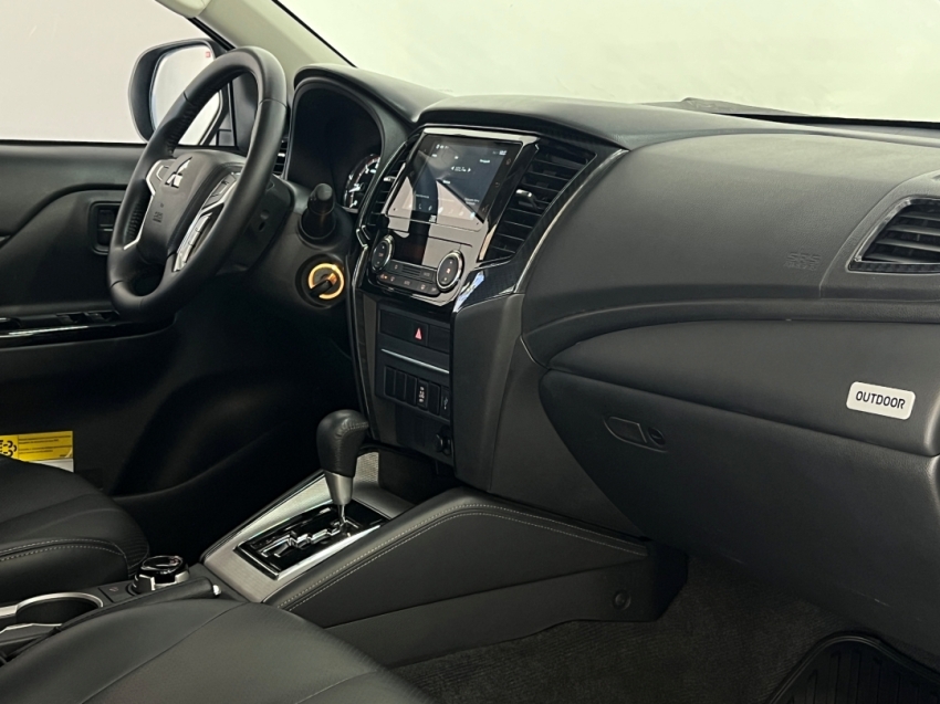 mitsubishi l200 triton sport outdoor plus 202524