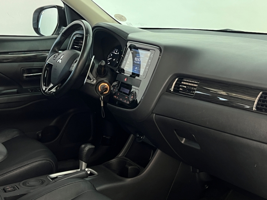 mitsubishi outlander 2.0 201621