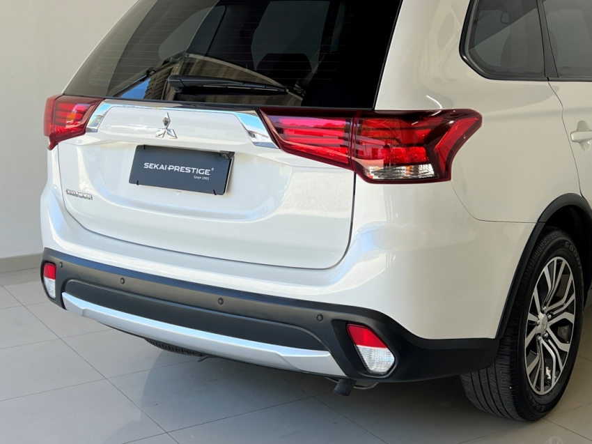 mitsubishi outlander 2.0 201625