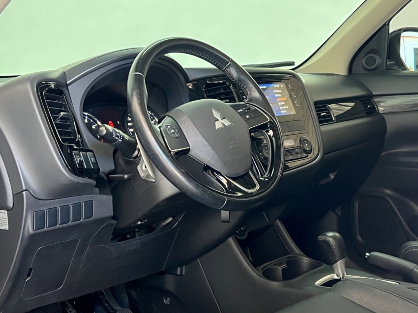 mitsubishi outlander 2.0 201620