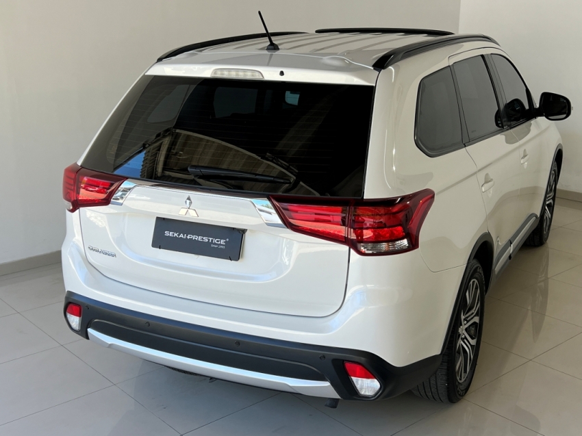 mitsubishi outlander 2.0 201619