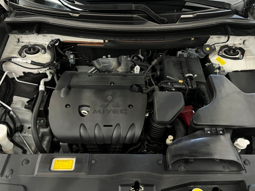 mitsubishi outlander 2.0 201612