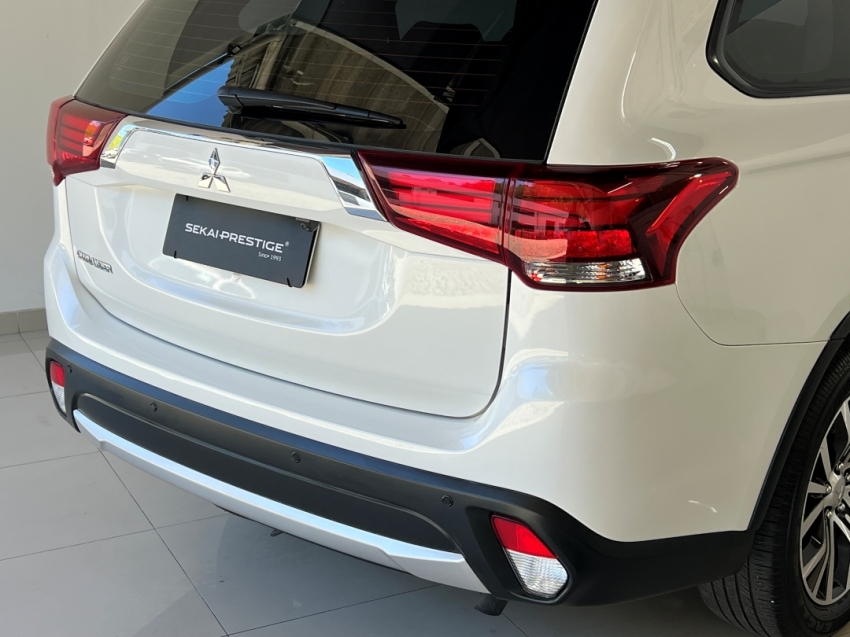 mitsubishi outlander 2.0 201627