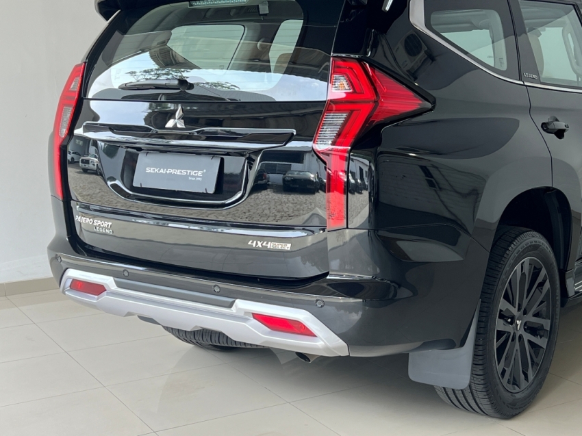 mitsubishi pajero sport legend 202531