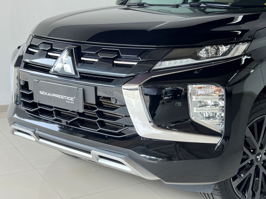 mitsubishi pajero sport legend 202532