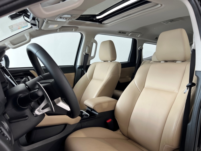 mitsubishi pajero sport legend 202512