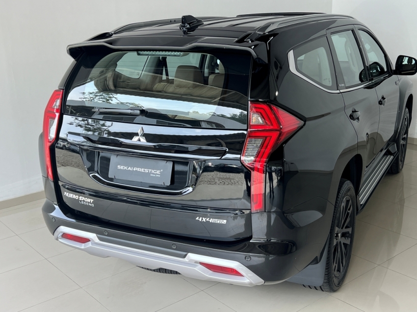 mitsubishi pajero sport legend 202523