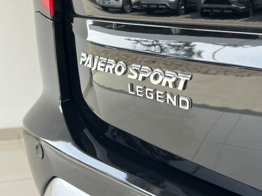 mitsubishi pajero sport legend 202534