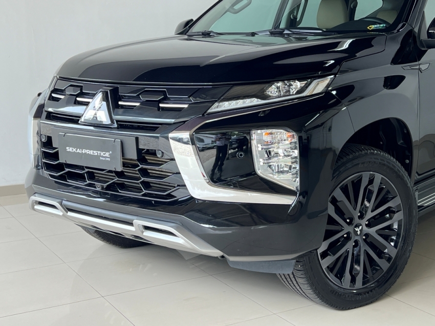 mitsubishi pajero sport legend 202530