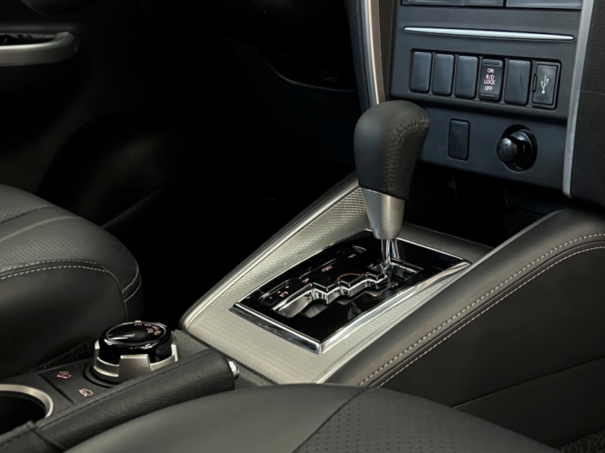 mitsubishi l200 triton sport hpe 202425