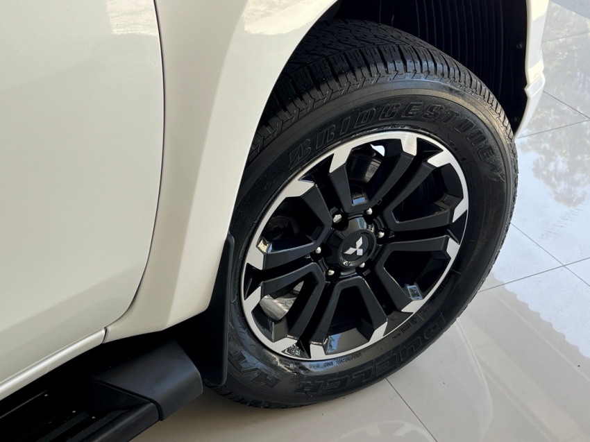 mitsubishi l200 triton sport hpe 202419