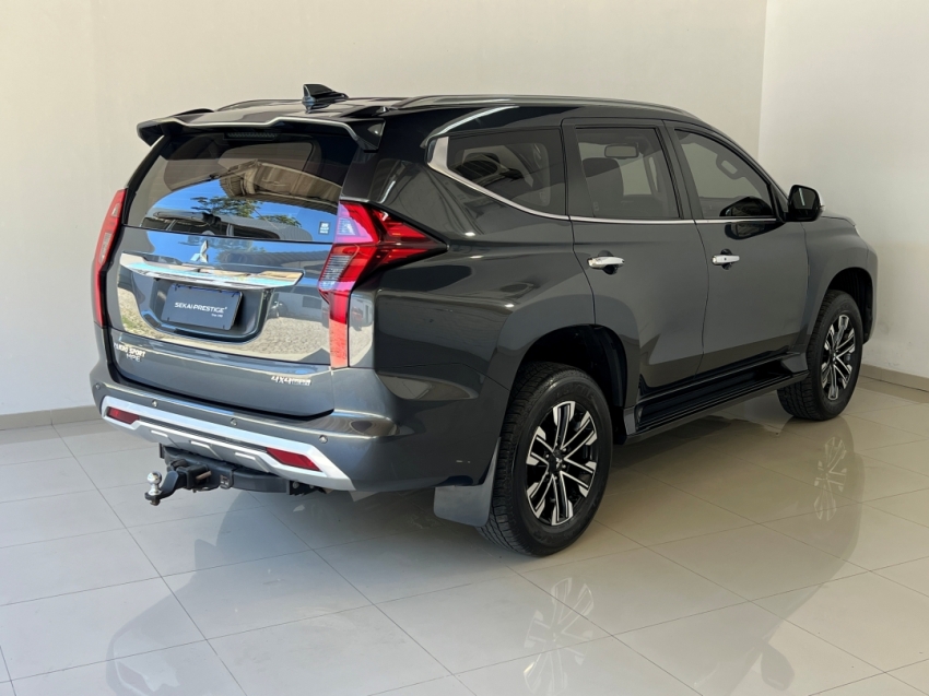 mitsubishi pajero sport hpe 20242