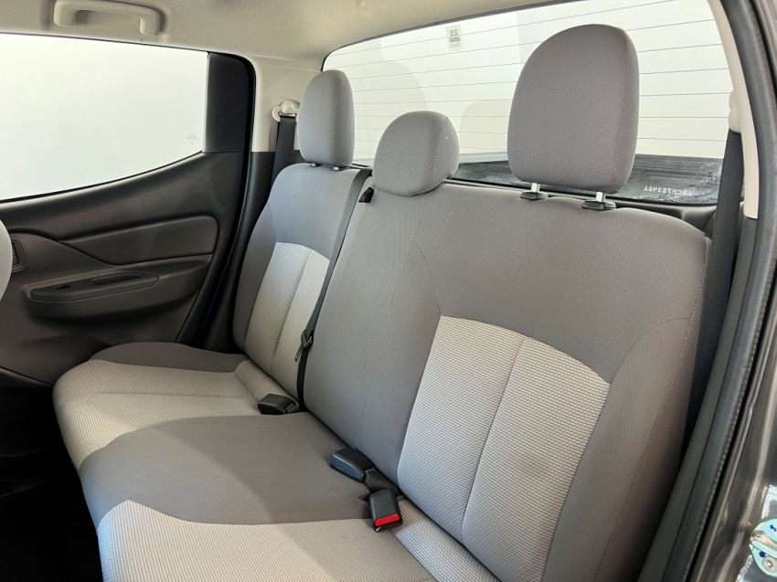 mitsubishi l200 triton outdoor glx 202412